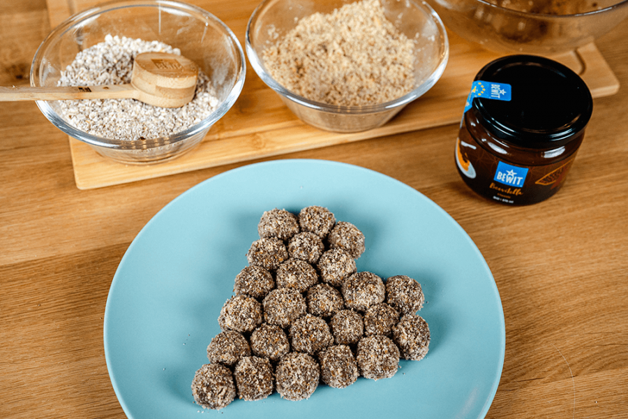 Essential creation | BEWITELLA RAW no bake balls